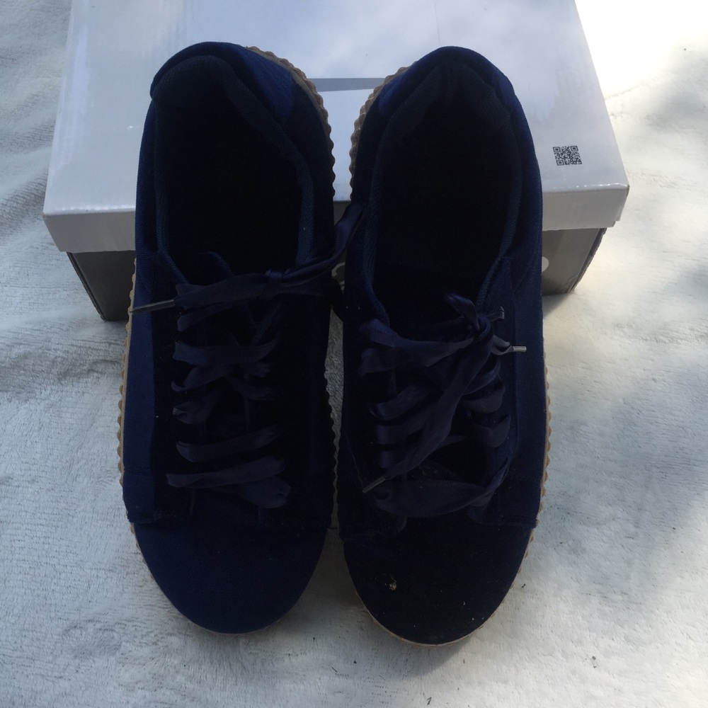 Navy Blue Platform Sneakers